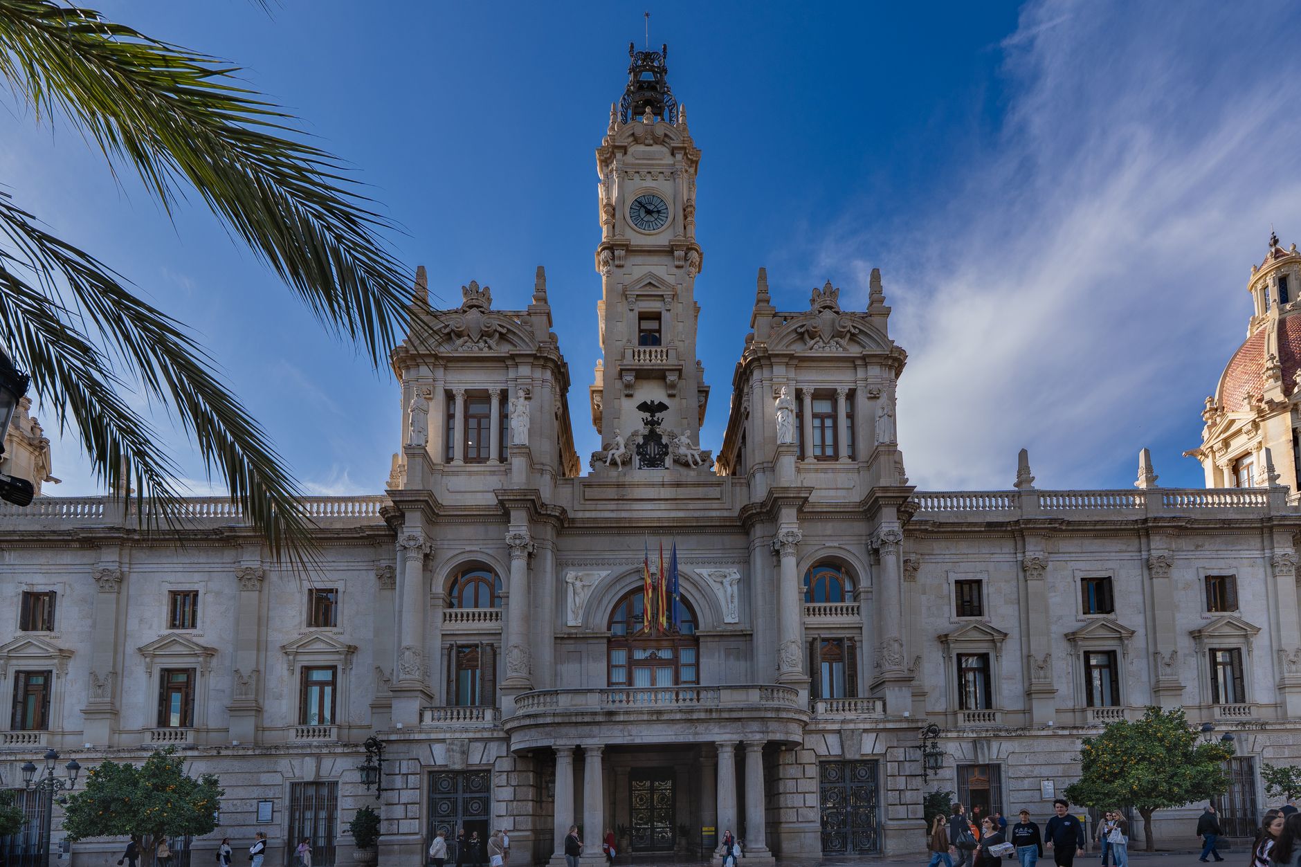 Madrid rechaza reparto de menores y exige reforzar la Guardia Civil