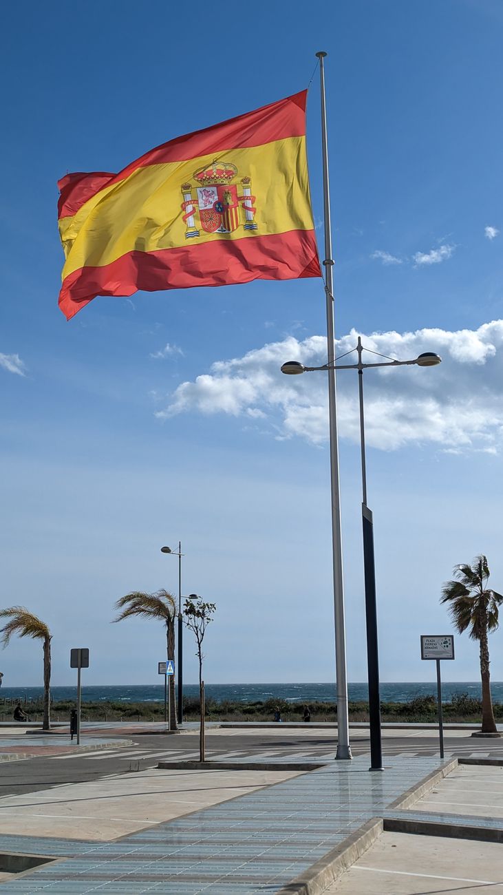 PP acusa de "invasión" en Ceuta y exige devolver a 80.000 marroquíes en 19 días