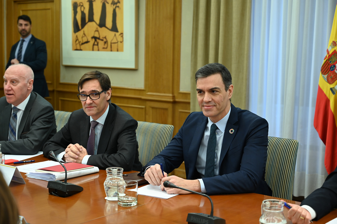 Salvador Illa critica discurso y justifica impuestos para CAP