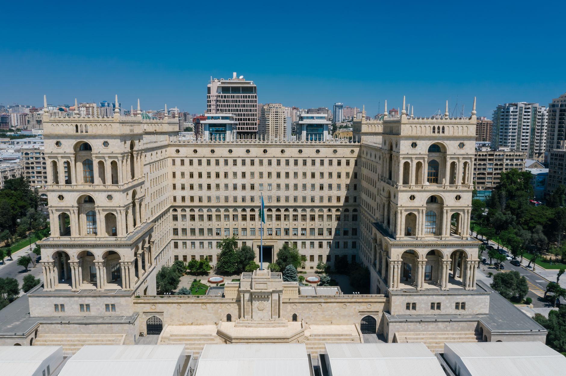 Los ucranianos con permiso de residencia en España crecen un 8,2% y superan los 353.000