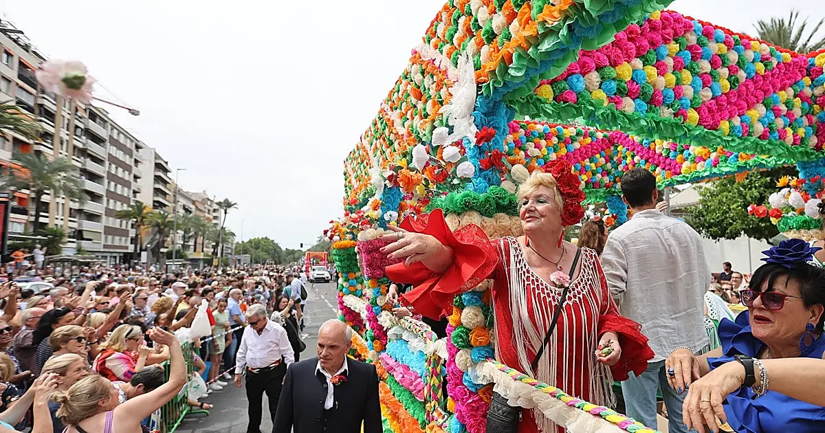 Córdoba pide declarar la Batalla de las Flores Fiesta de Interés Turístico de Andalucía