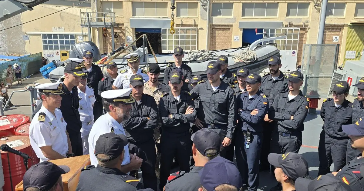 El cazaminas Turia zarpa a la OTAN para desactivar minas en rutas clave del Mediterráneo