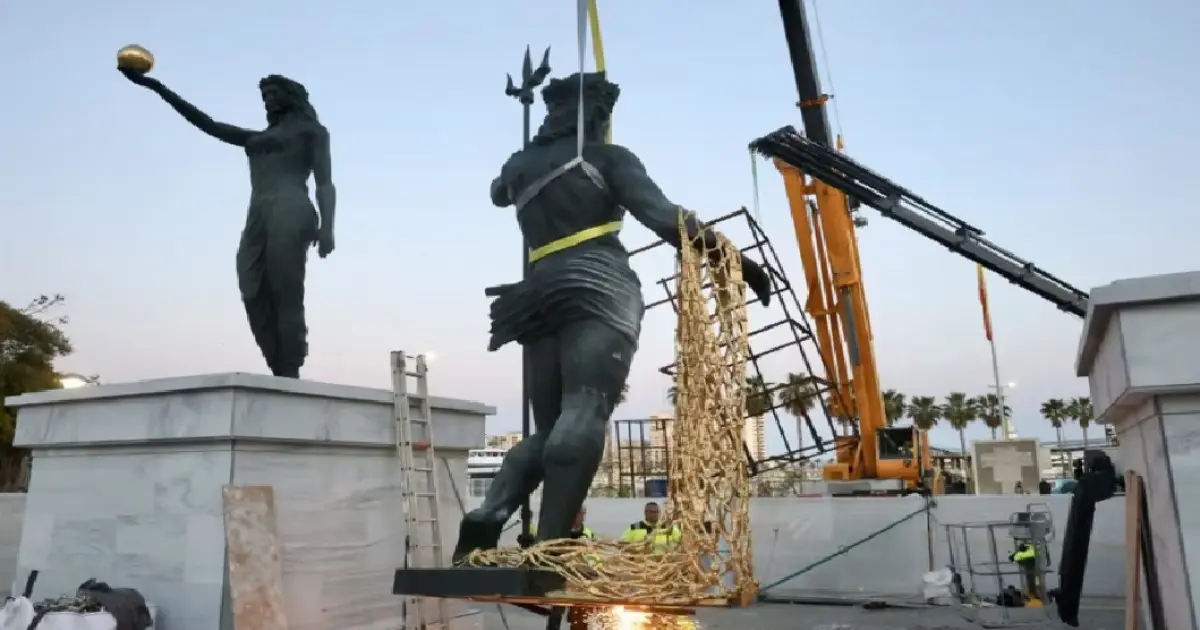 El Ayuntamiento de Málaga cede las esculturas de Venus y Neptuno al Puerto