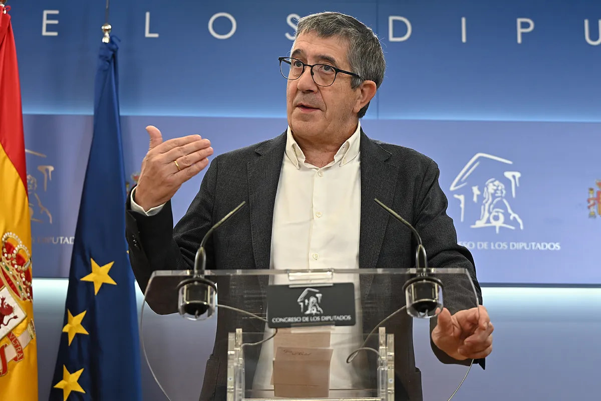 Feijóo propone quitar la nacionalidad a inmigrantes por delitos graves y endurece requisitos