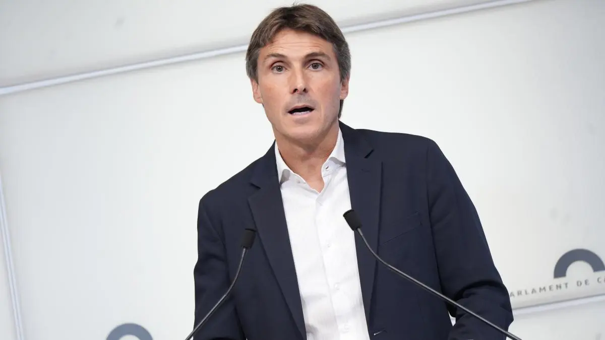 Salvador Illa evita mencionar crisis de Rodales y educación en su discurso de futuro