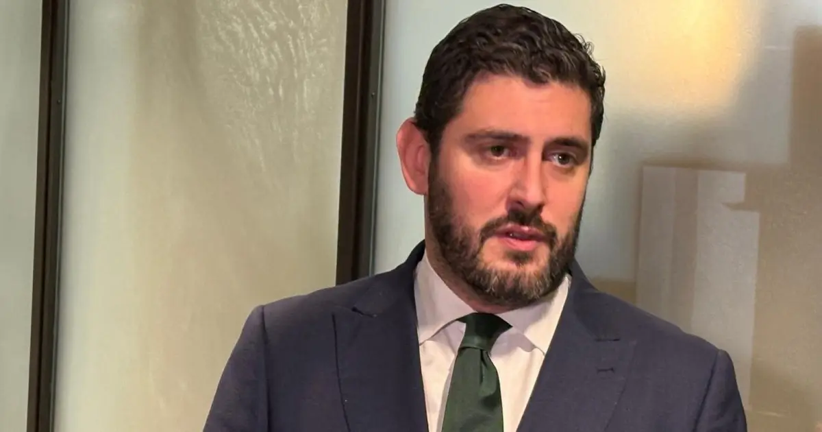 PP-Vox bloquea el reparto de menores y exige su retorno