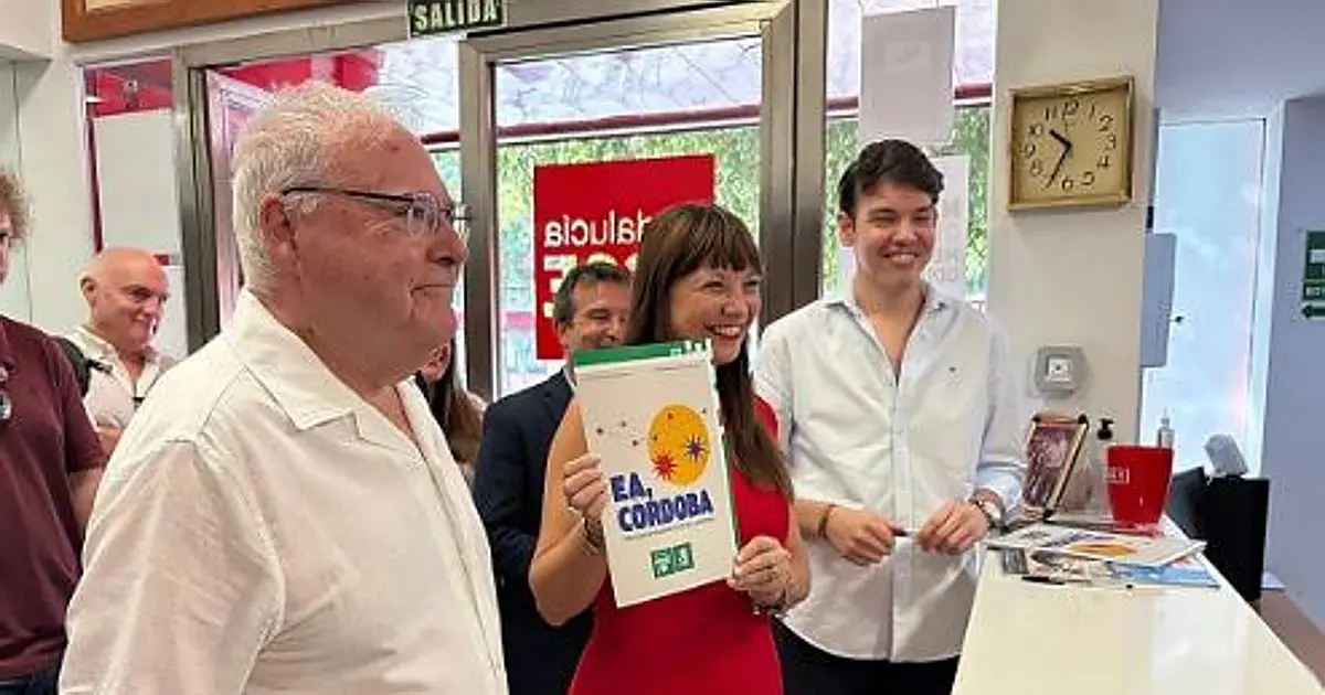 Victoria Fernández presenta avales para ser candidata del PSOE a la Alcaldía de Córdoba