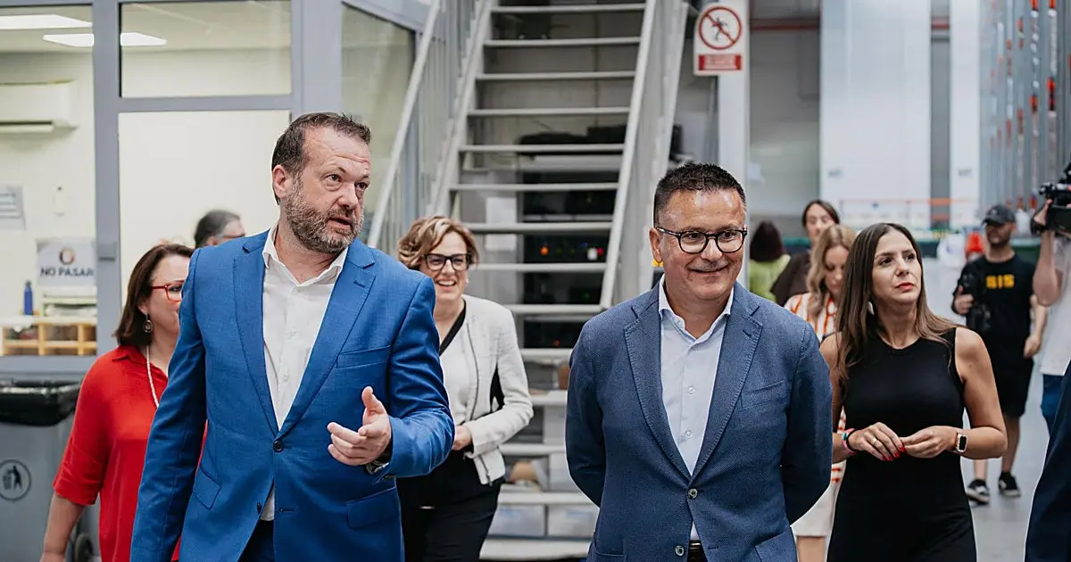 El conselleiro González dimite por sancionar a su bodega