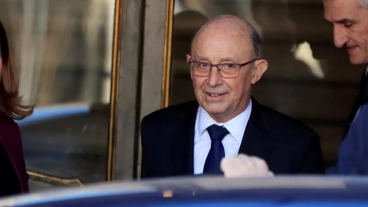 La Fiscalía frena el traslado del caso Montoro a Madrid