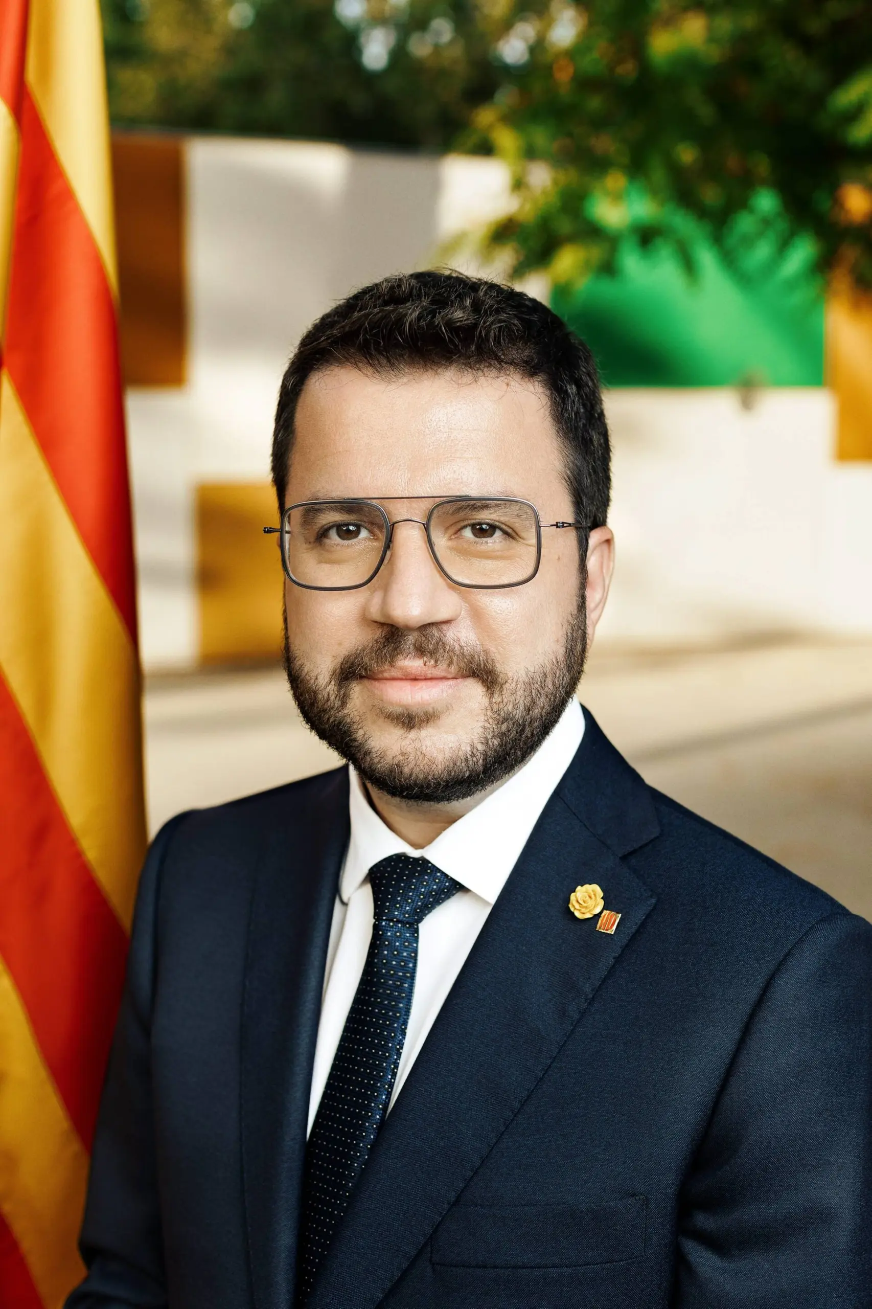 El PSC lidera en Cataluña con el 23,3% y ERC-Junts se acercan a un empate técnico