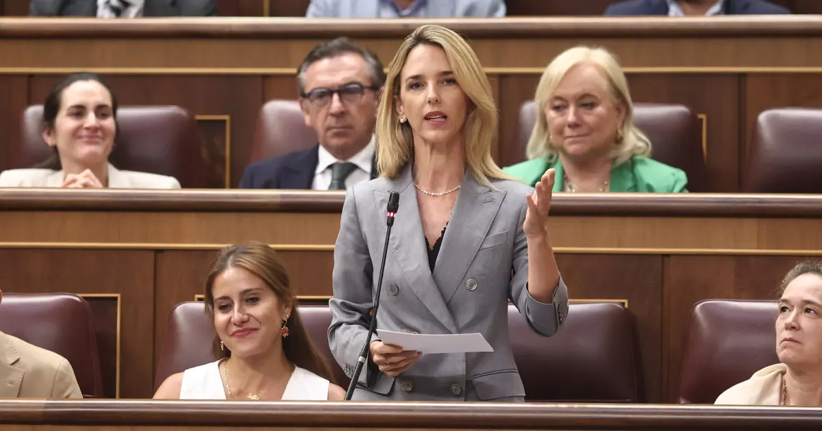 Álvarez de Toledo carga contra Albares por su gestión en Ceuta