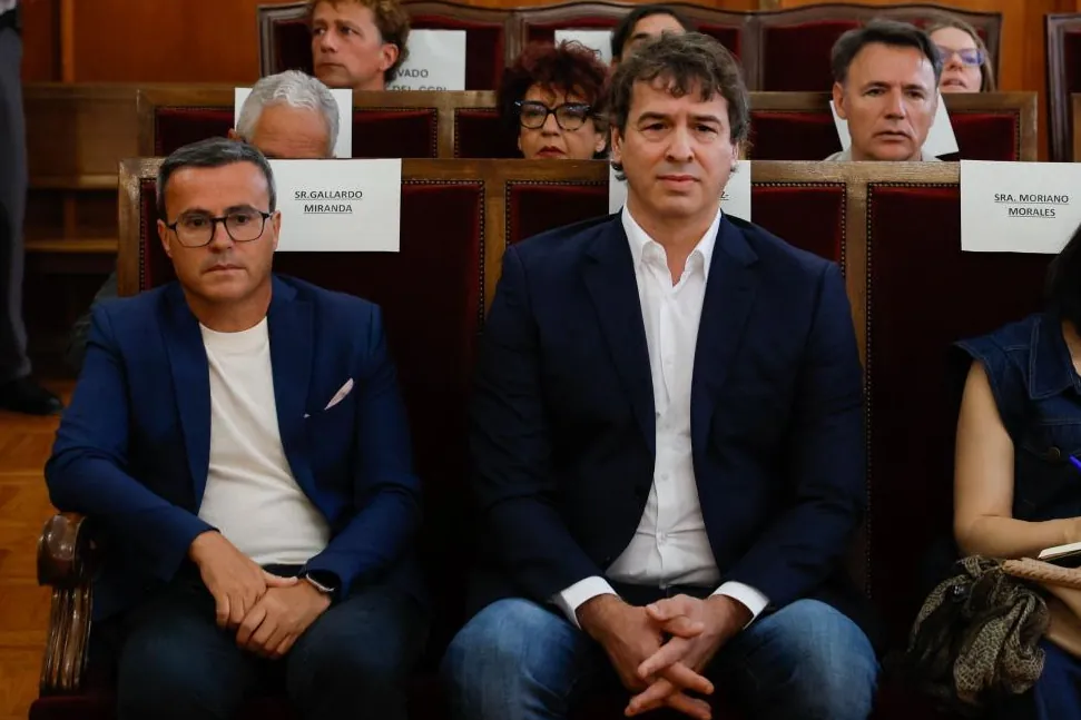 Viedma denuncia acoso de la 'cloaca' del PSOE