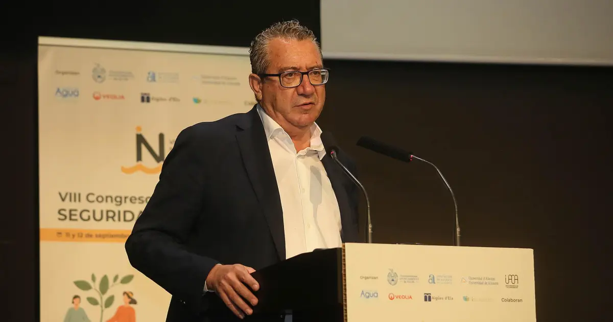 Toni Pérez exige al Gobierno la segunda pista del aeropuerto