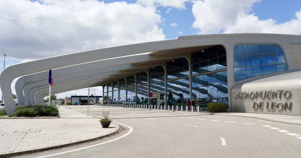 El PP acusa al Gobierno de ignorar el aeropuerto de León
