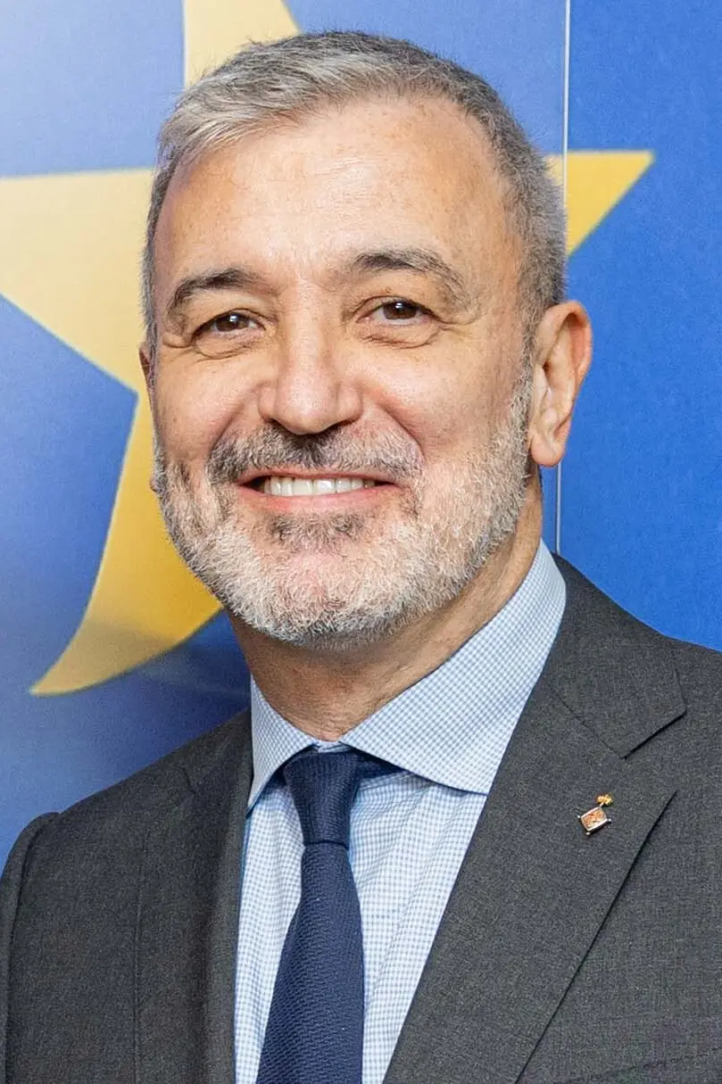 Collboni vincula el futuro de la Sagrada Família a la arquitectura cotidiana de Barcelona
