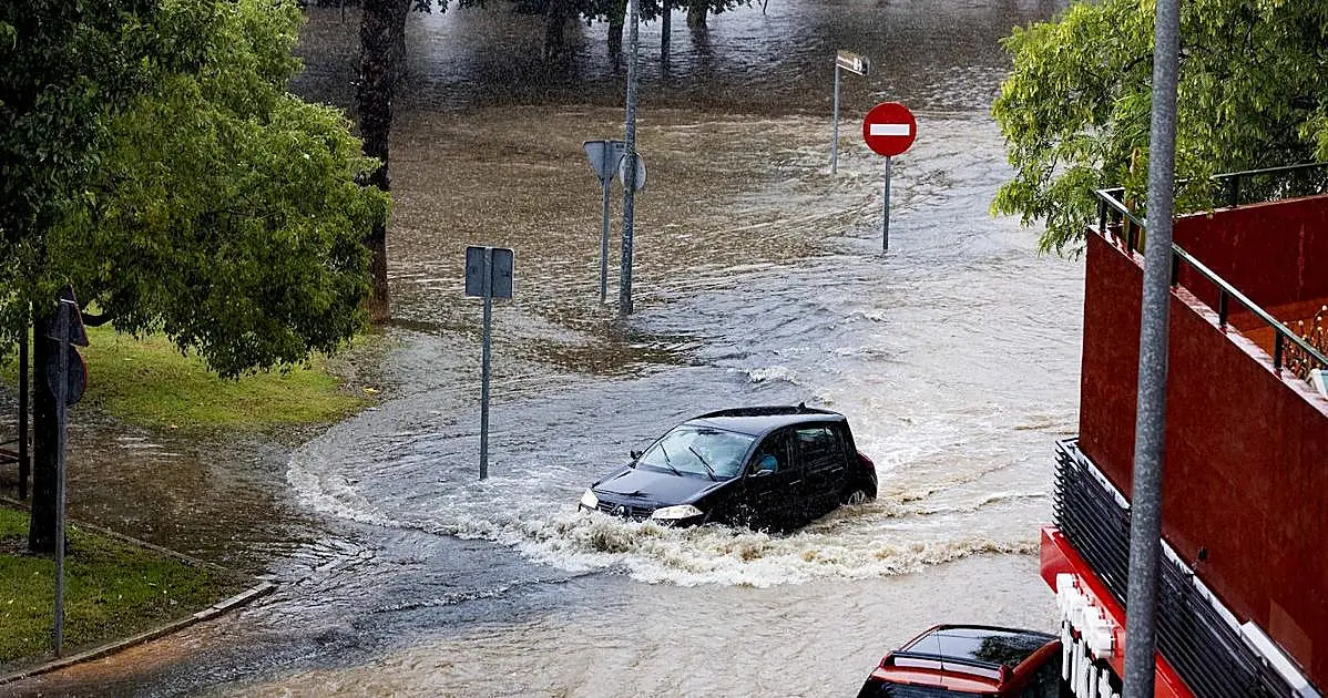 Murcia suspende clases en 12 municipios por lluvias torrenciales este jueves