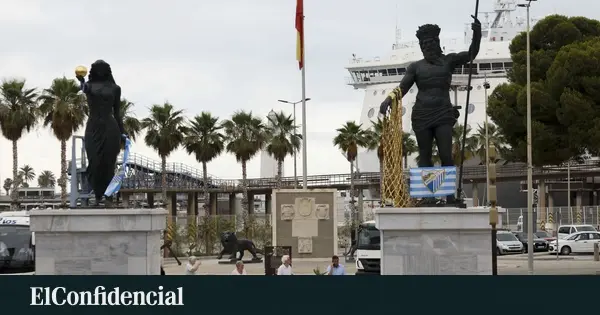 Málaga alarga la polémica: Neptuno y Venus se quedan en el Puerto sin fecha de salida