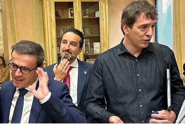 Hazte Órden pide seis años de cárcel para Azagra