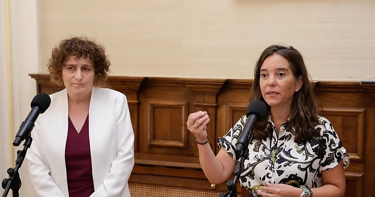 Coruña y Santiago exigen al Estado recursos urgentes por el colapso de la vivienda