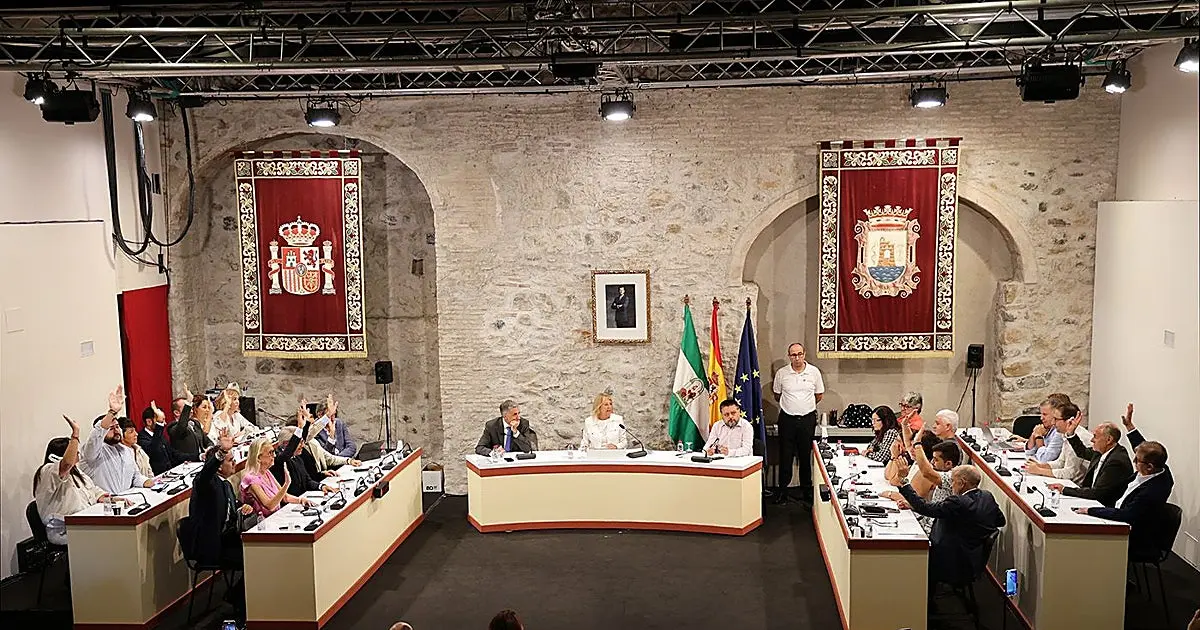 Marbella aprueba el plan que cierra 20 años de irregularidades urbanísticas tras la era Gil