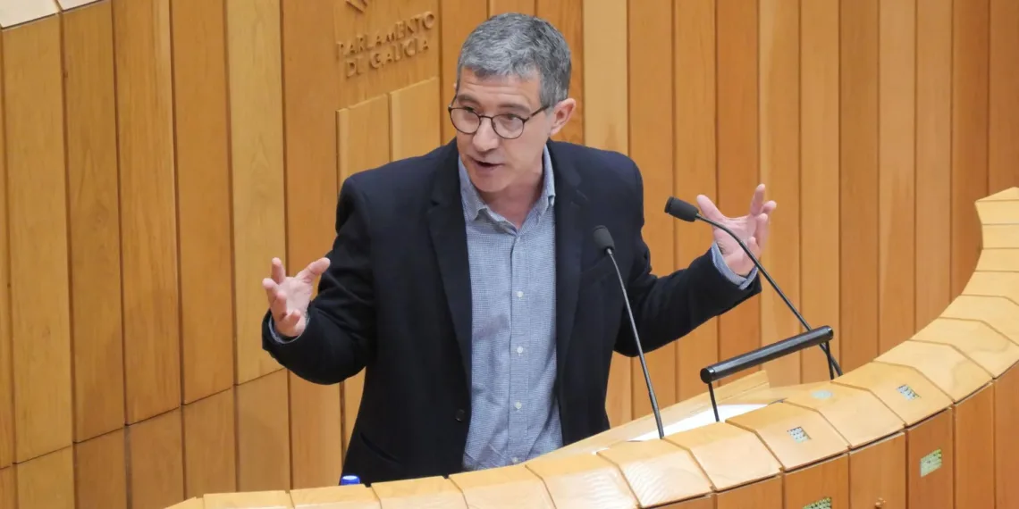 El BNG pide el cese del conselleiro González por contratar migrantes sin papeles