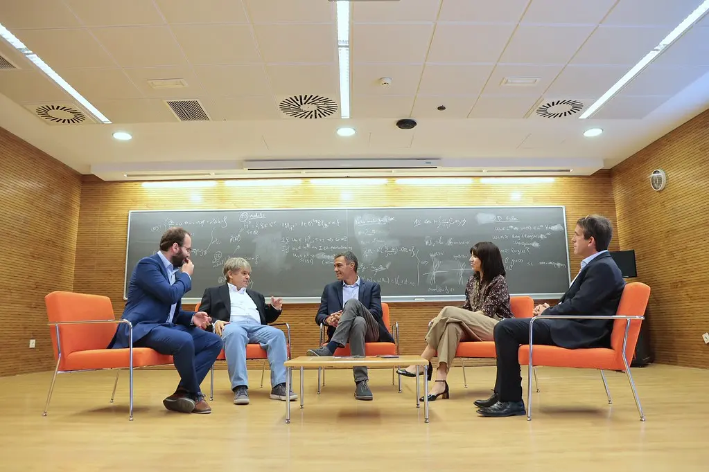 Abascal acusa a Sánchez de 'robar elecciones'
