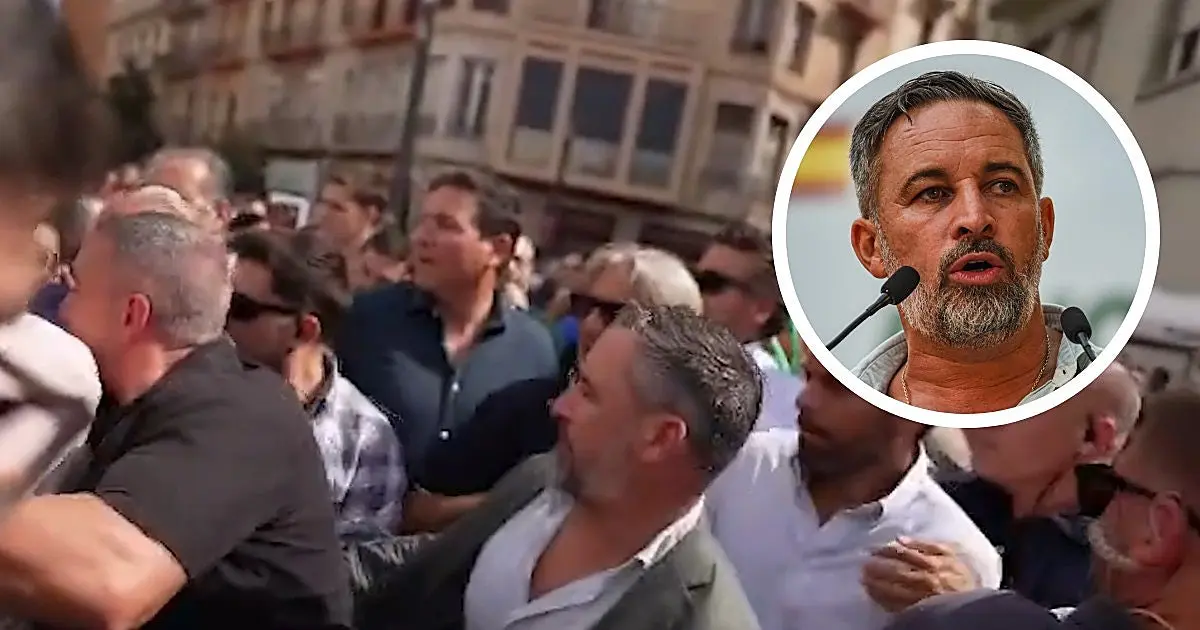 Santiago Abascal sufre agresión física en Tarragona durante su gira por Cataluña