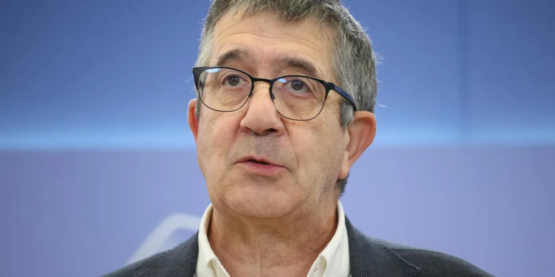 Patxi López tacha de "trumpismo" las dudas sobre la ley de nietos