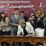 Qué es el transfuguismo político y cuáles son sus consecuencias
