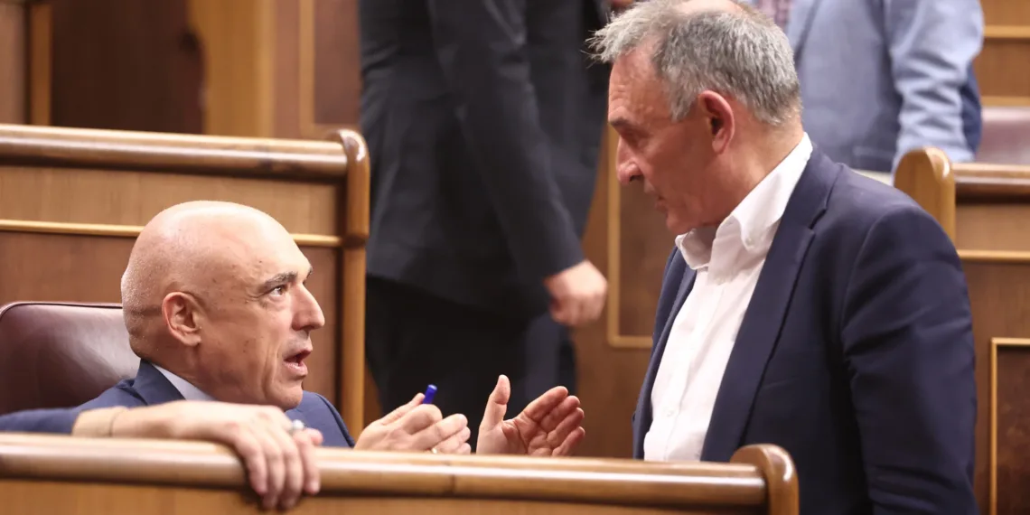 Sumar amenaza con bloquear la Ley de Educación para blindar el voto de los 'nietos'