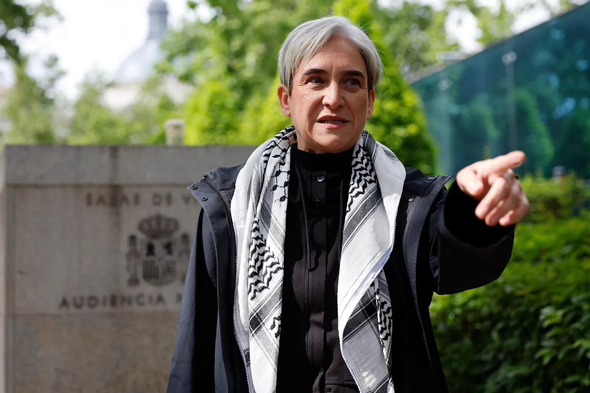 Ada Colau exige romper con el PSOE si no frena desahucios: "Se acabo la complicidad"