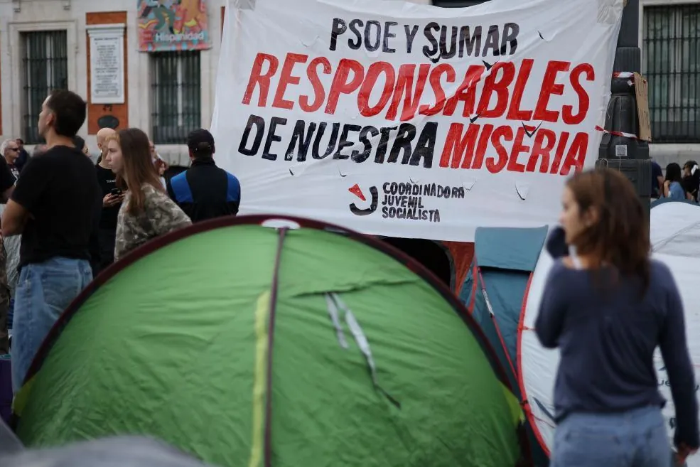 El Gobierno negocia un paquete de vivienda con ERC, Junts y Podemos para evitar el colapso