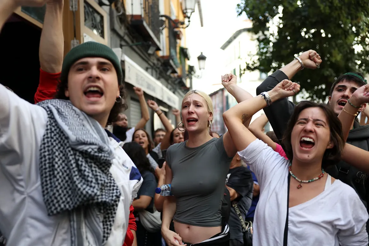 La acampada de Sol convoca huelga general por vivienda