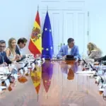 Feijóo pide cambio de Gobierno y critica a Sánchez en Málaga