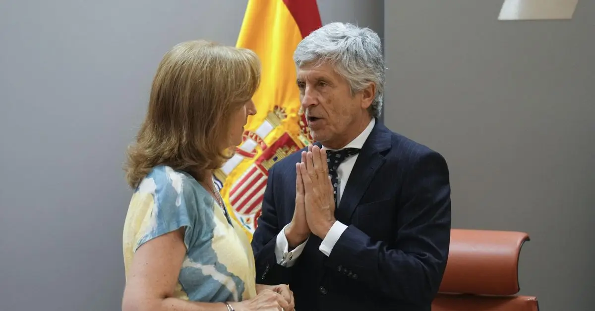 Grande-Marlaska confirma dossier que clasifica a periodistas