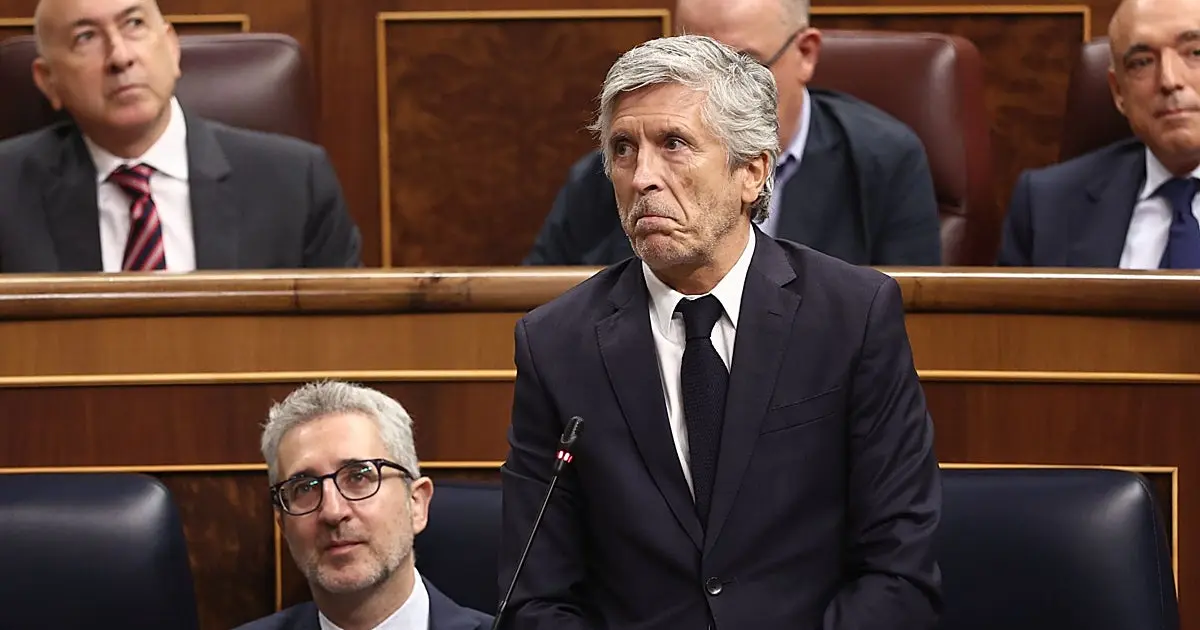 Granado-Marlaska revela dossier de periodistas y tertulianos del PP