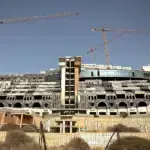Andalucía abre la vía para demoler El Algarrobico