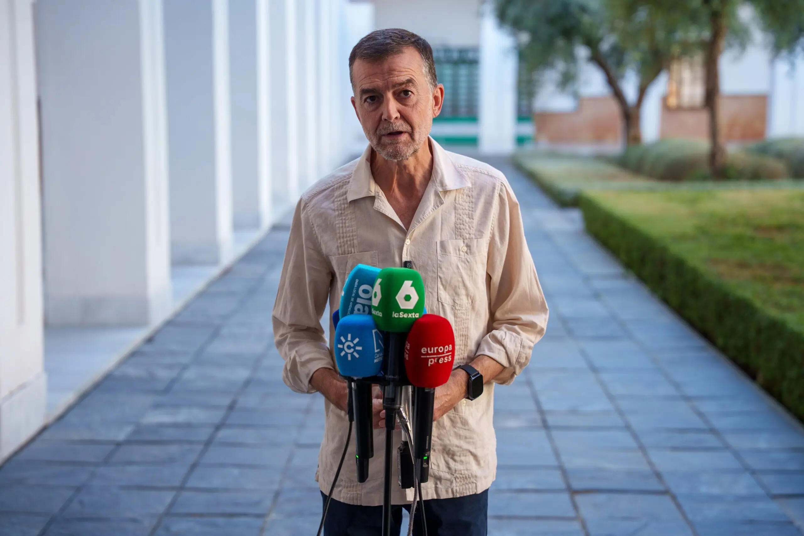 IU abre la puerta a una candidatura conjunta con Podemos sin descartar a Montero