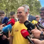 Turull acusa a Illa de alimentar a la extrema derecha