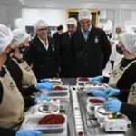 Sánchez lanza el 'Plan Veo' ampliado para sanidad y visita PLD Space en Elche Sánchez lanza el 'Plan Veo' ampliado para sanidad y visita PLD Space en Elche