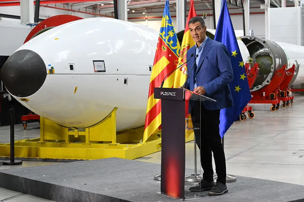 Sánchez evita mencionar Ceuta en el debate: Feijóo y Abascal le exigen respuestas