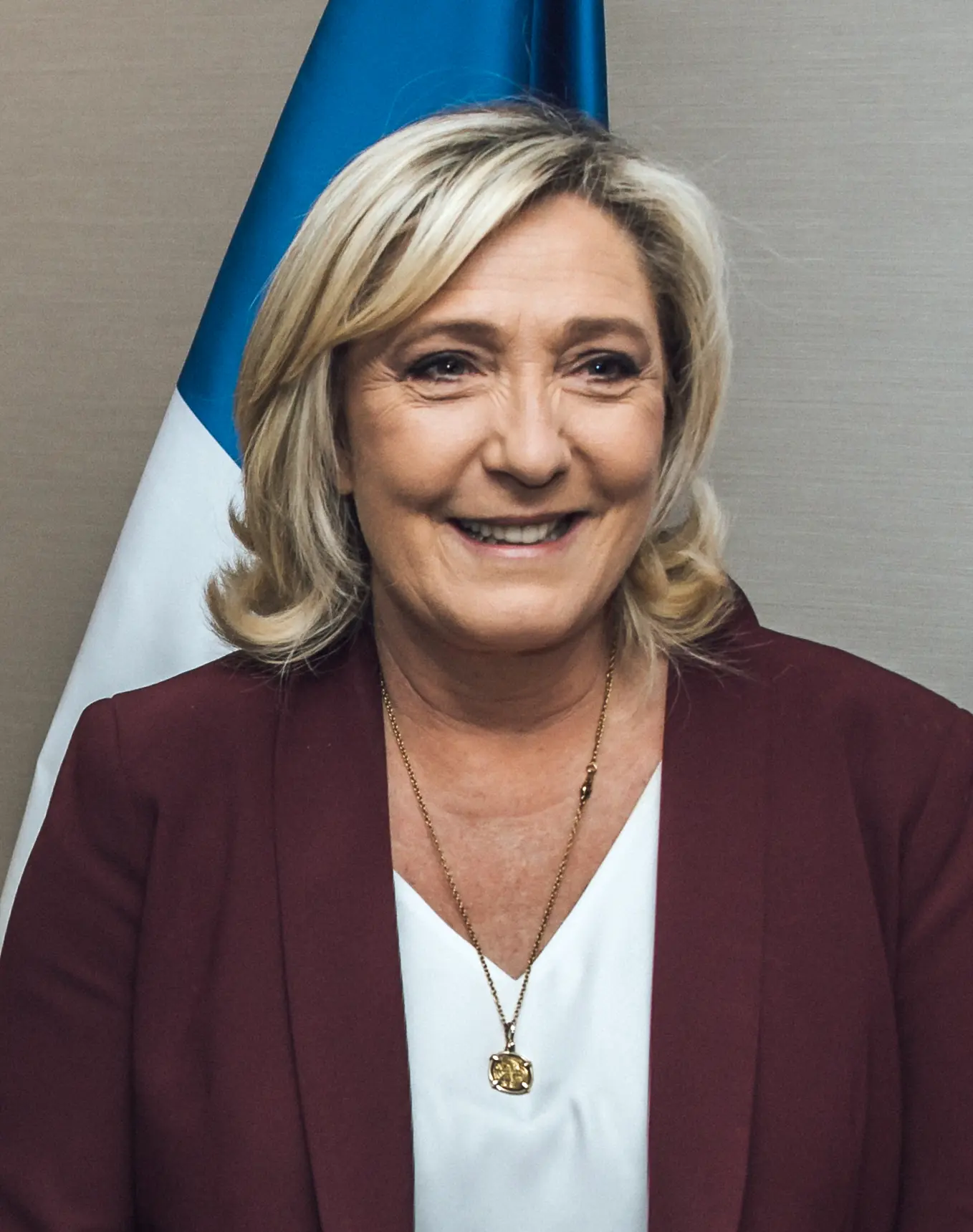 Le Pen arrasa en Francia con el 32% y Philippe pasa al balotaje