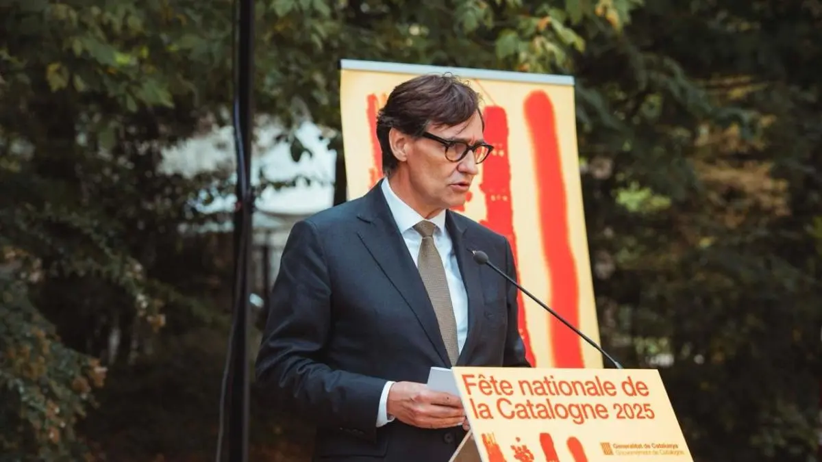 Salvador Illa traslada la Diada a Extremadura para reforzar lazos con la emigración catalana