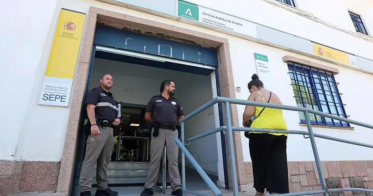 La Guardia Civil destapa 3,5 millones en sueldos irregulares en el SAE de Andalucía