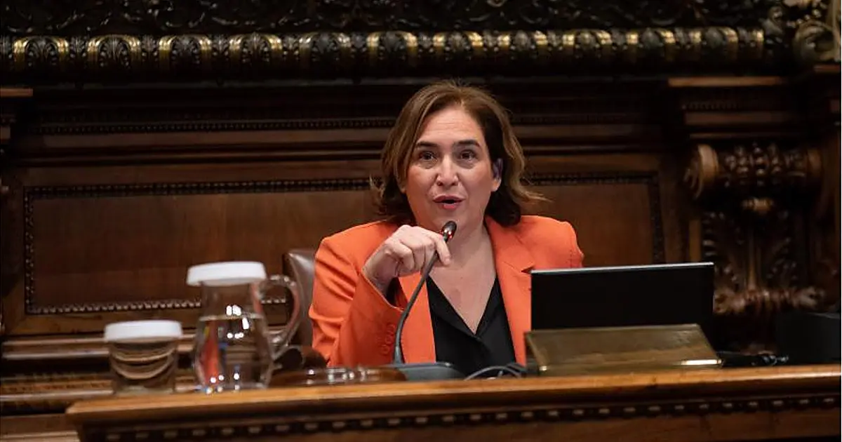 Ada Colau reabre la puerta a volver a la política tras el salto de Montero