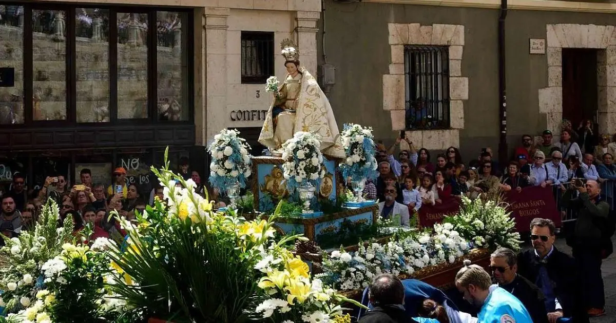 Burgos premia a la cofradía más antigua por 300 años