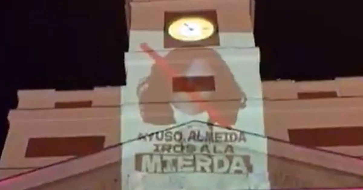 Protestas en Sol convierten a Ayuso y Martínez Almeida en blanco de insultos