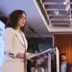 Ayuso solicita a la justicia el desalojo inmediato de la acampada en Sol