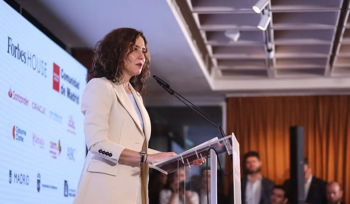Ayuso solicita a la justicia el desalojo inmediato de la acampada en Sol