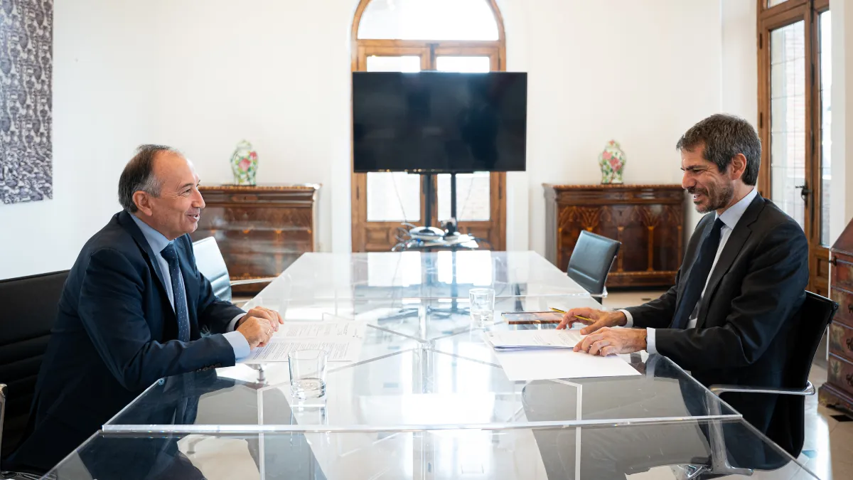 Laureano León solicita financiación para seguridad de museos en Extremadura